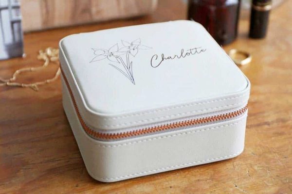 10 Gift Ideas For Your Bridesmaid(s) Jewellery Box