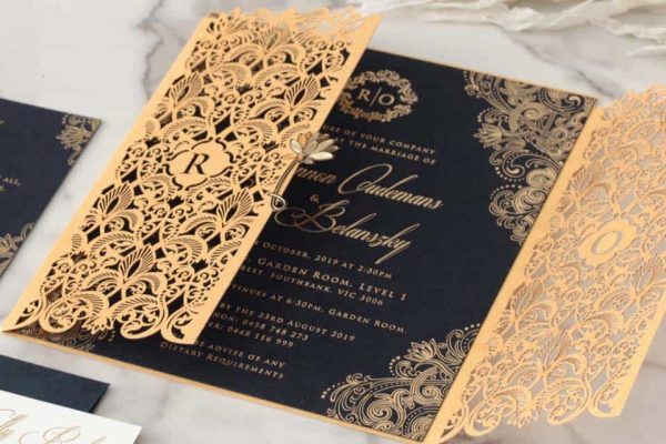 What Information Should I Put In My Wedding Invitations?